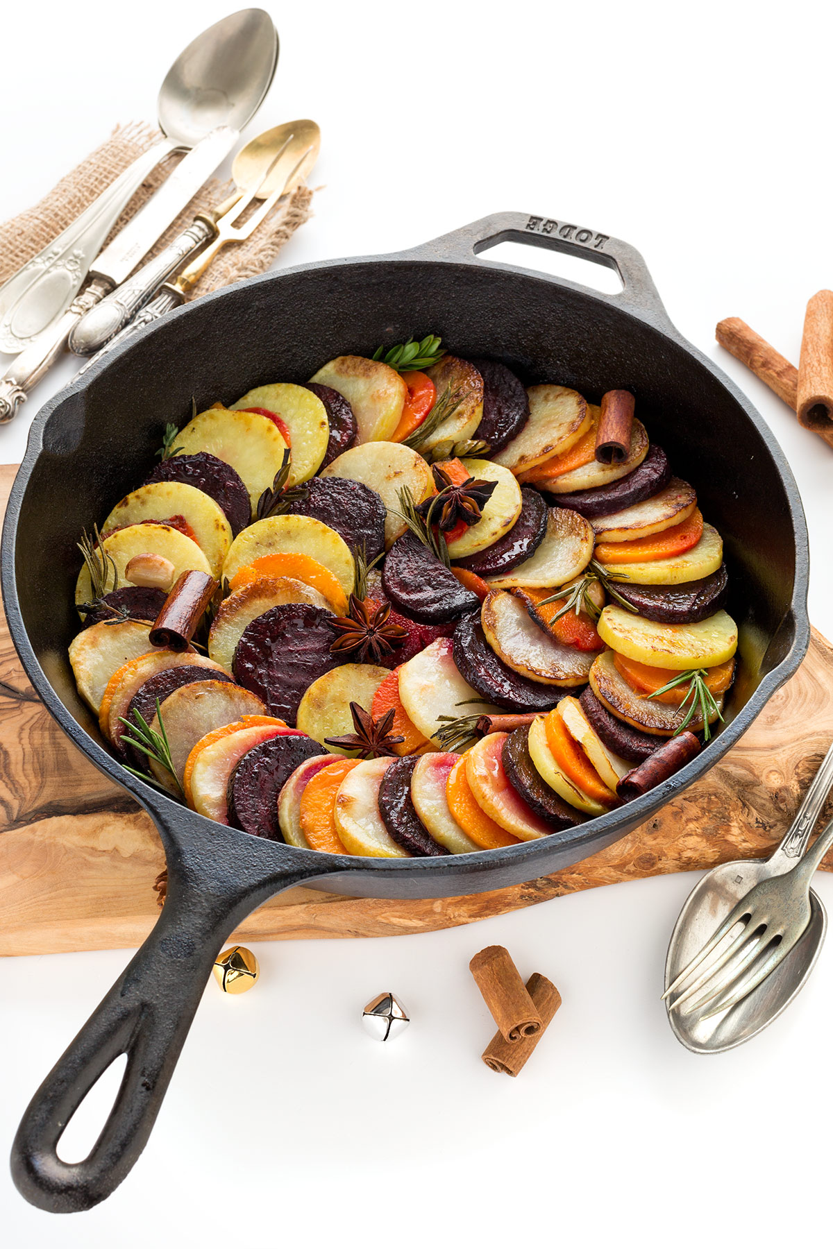 Ratatouille invernale di patate, barbabietola e zucca