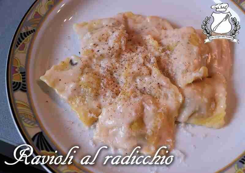 Ravioli al radicchio con besciamella rosa