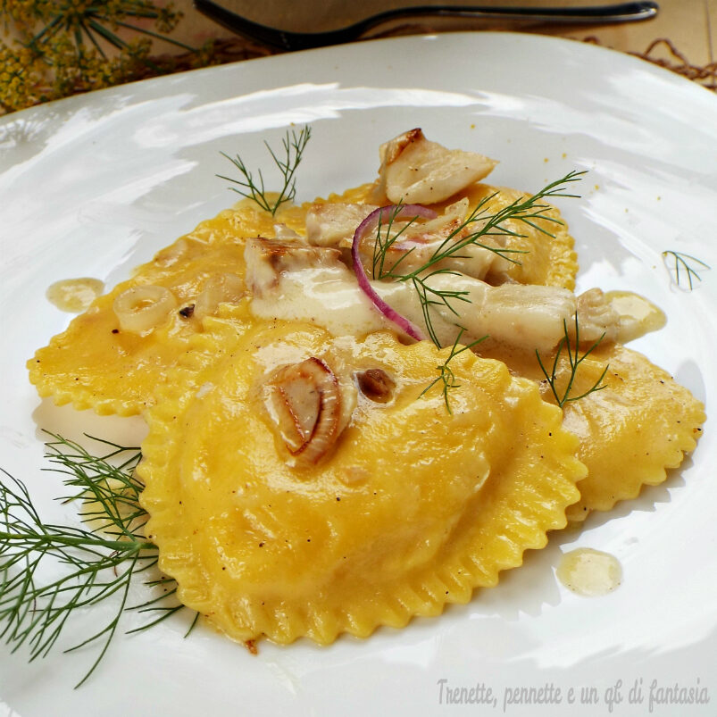 Ravioli al salmone con merluzzo e tartufo