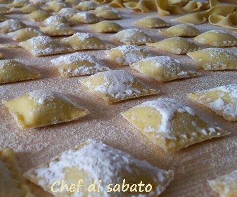 Ravioli con asparagi e ricotta