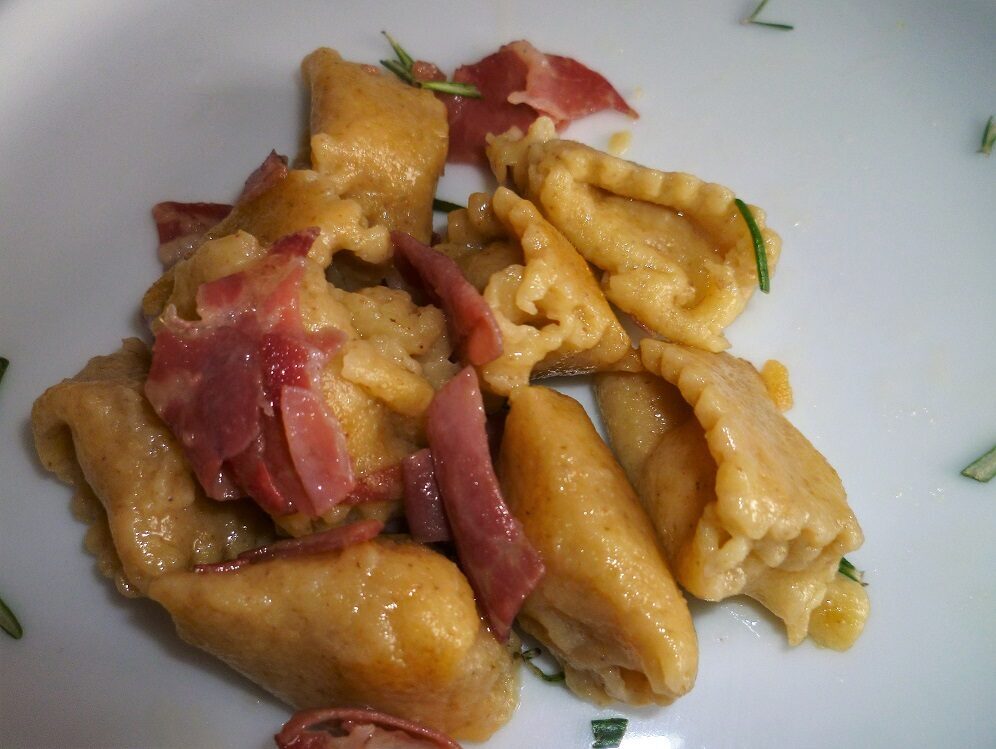 Ravioli del plin al macco