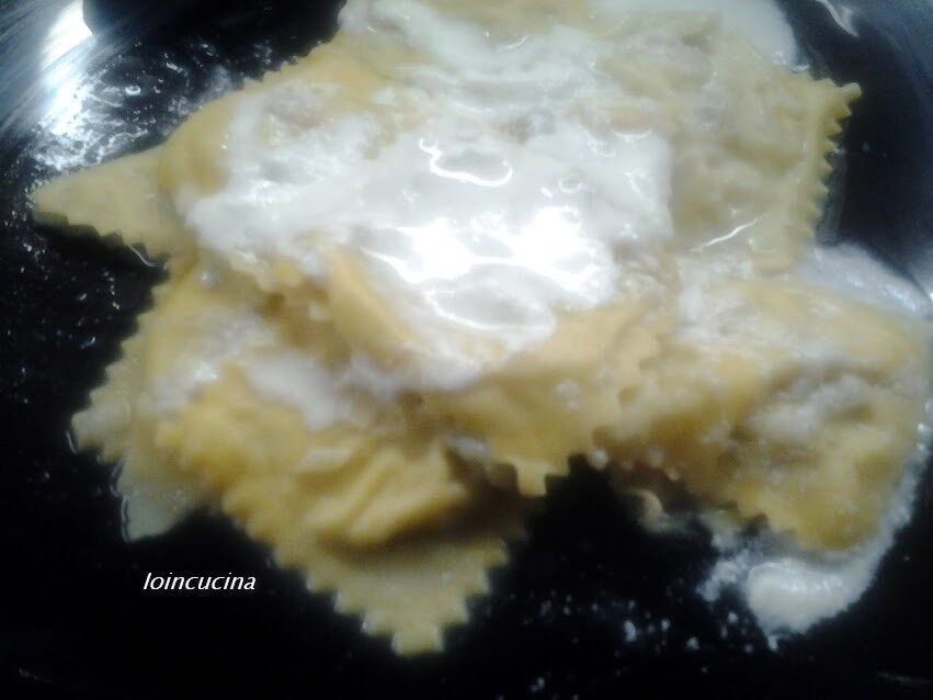 Ravioli di kamut ripieni di melanzana e philadelphia