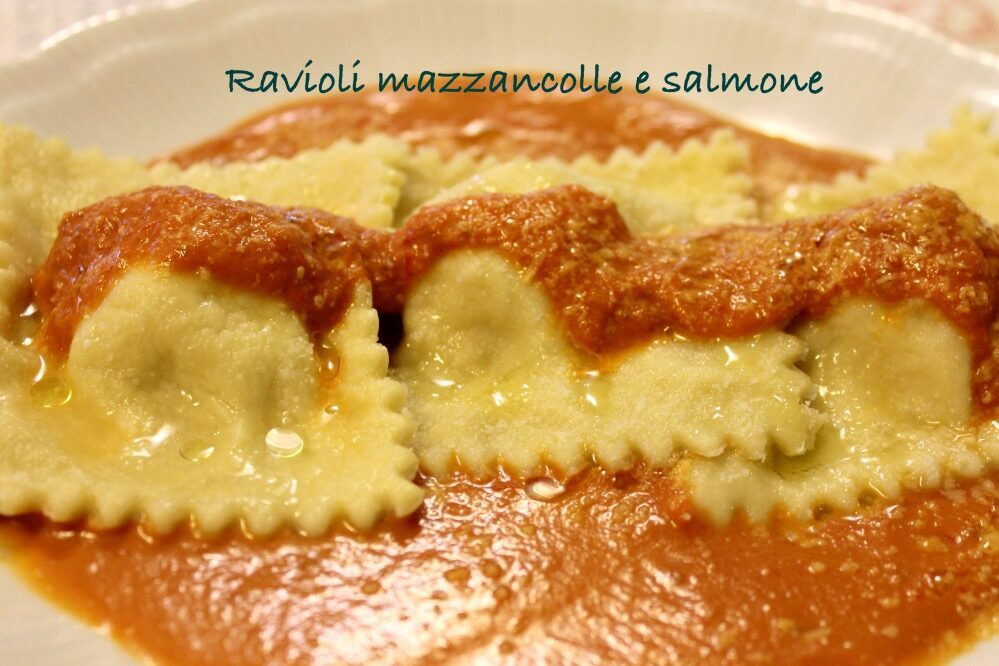 Ravioli di mazzancolle e salmone
