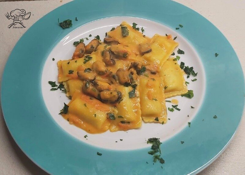 Ravioli di rana pescatrice e gamberi