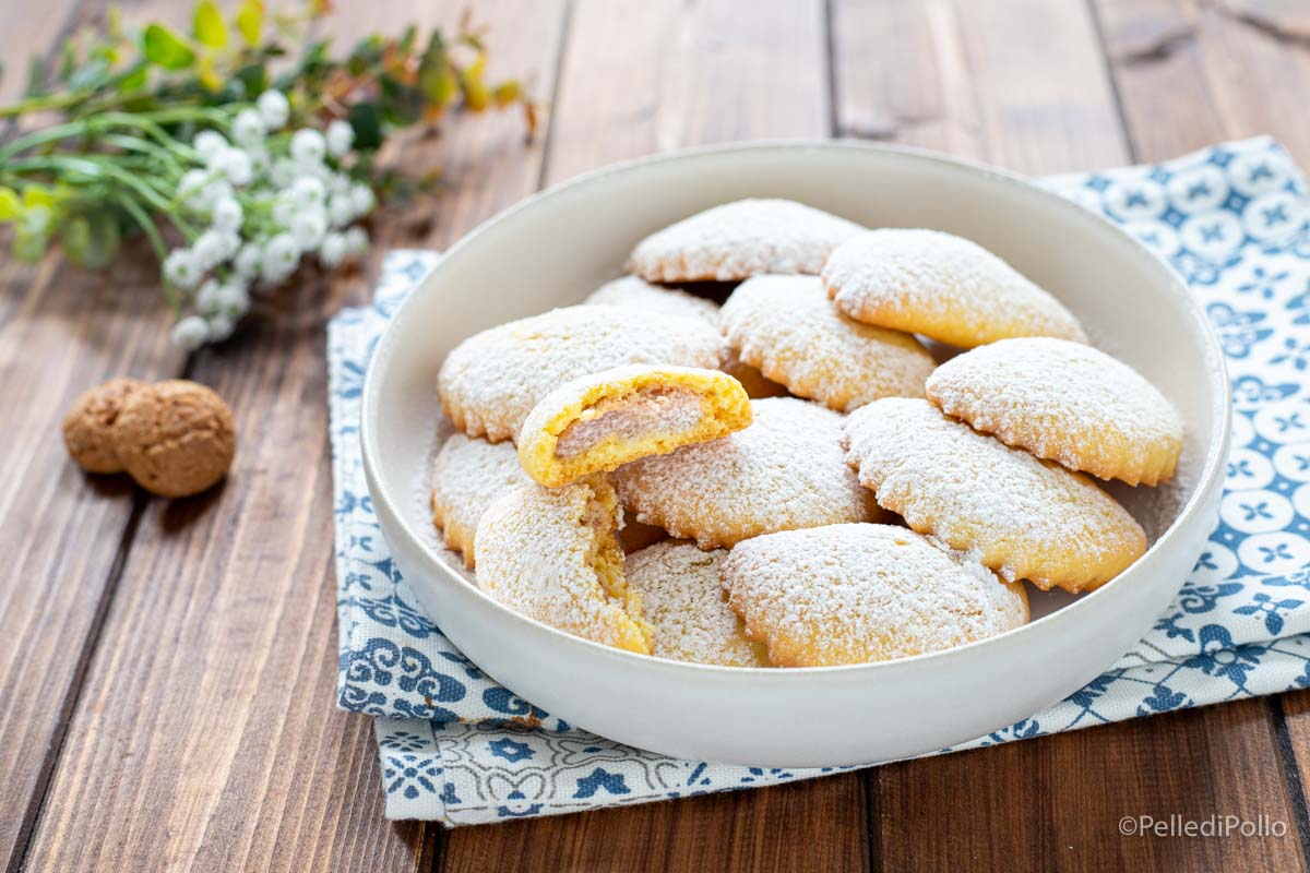 Ravioli dolci al forno con ricotta