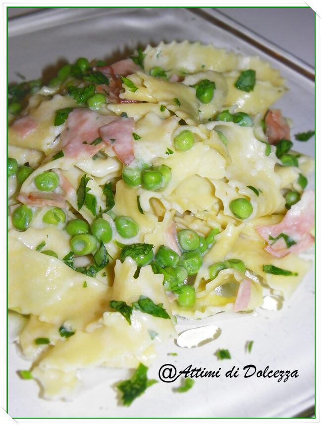 Reginette con piselli e mortadella