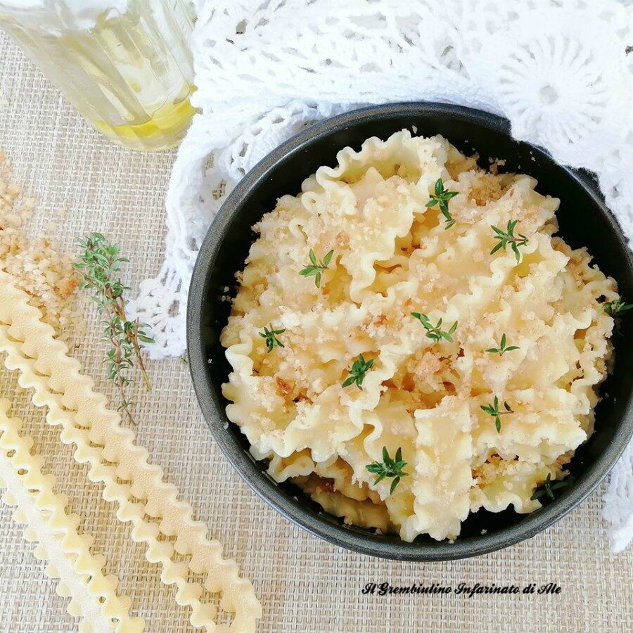 Reginette in crema di pane e pinoli