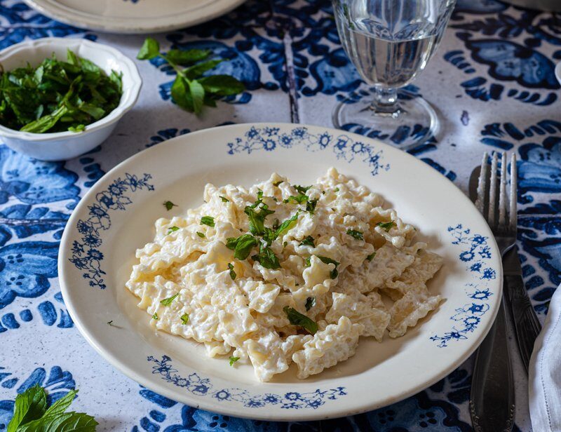 Reginette pasta ricotta e menta