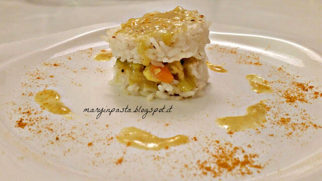 Rice burger con pollo e verdurine al curry