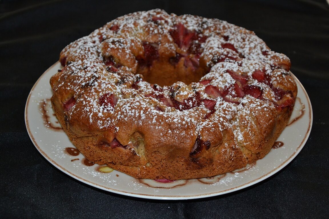 Ricetta – ciambella di fragole e fondente