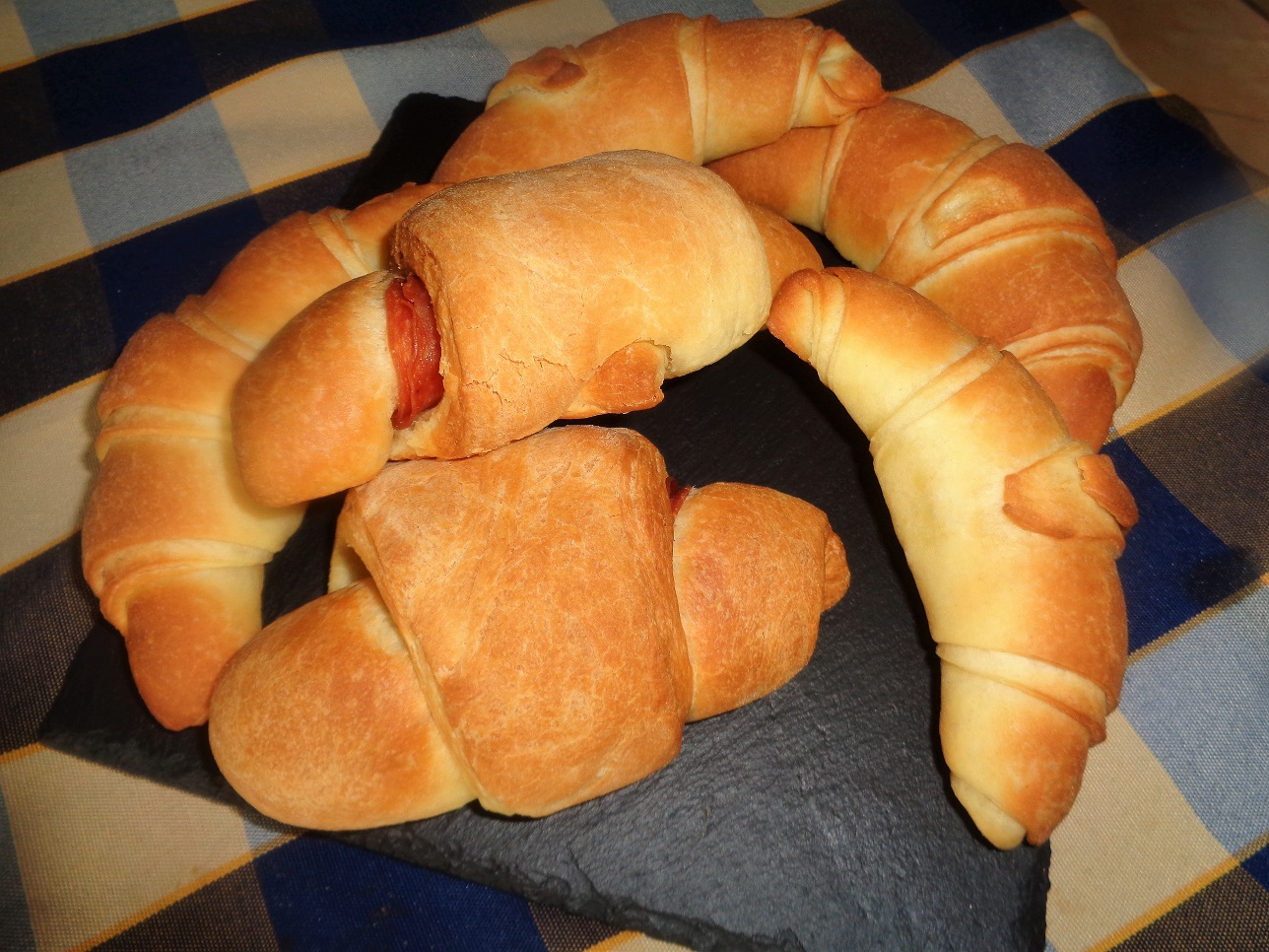 Ricetta – Cornetti salati al latte e miele