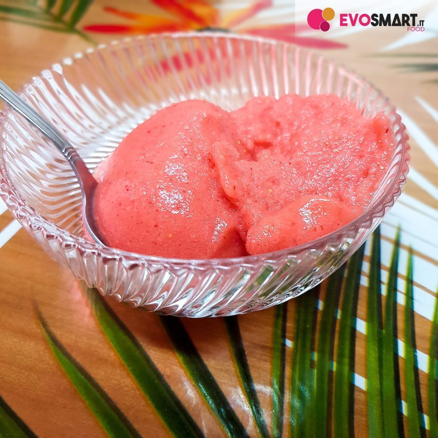 Ricetta del gelato alla fragola senza glutine e lattosio