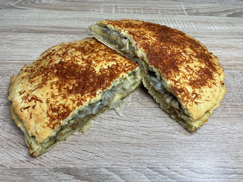 Ricetta – focaccia a tre strati con acciughe e maggiorana