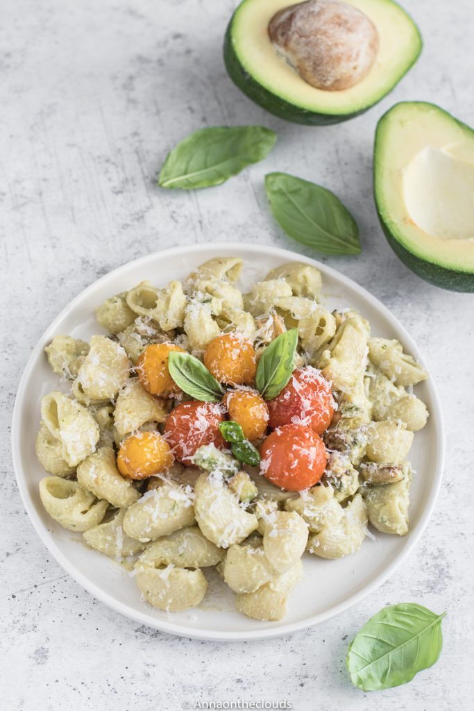 Ricetta pasta con pesto di avocado – facile e veloce