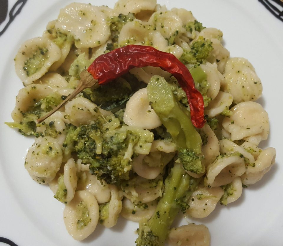 Ricetta pasta: orecchiette con i broccoli semplice e veloce