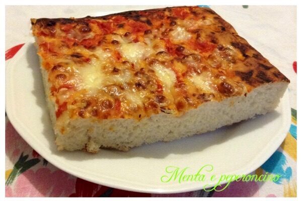 Ricetta pizza soffice in teglia
