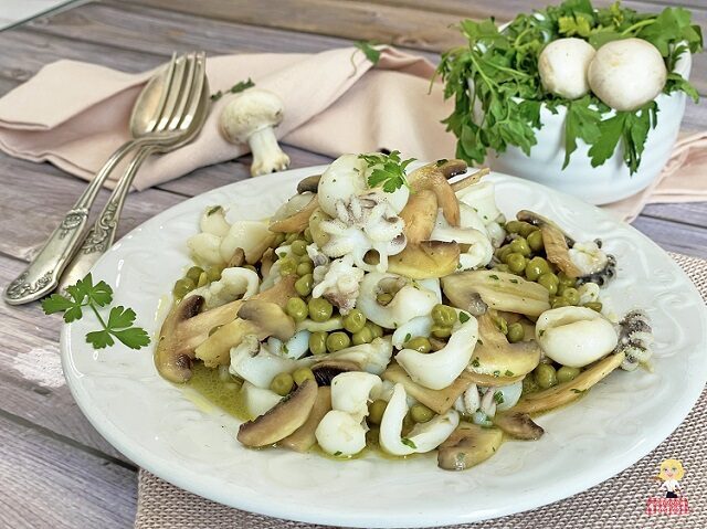 Ricetta seppie piselli e funghi