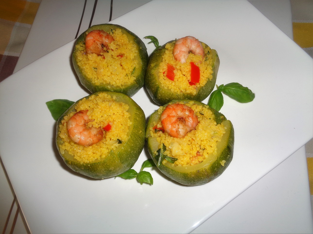 Ricetta – zucchine ripiene con couscous e gamberi