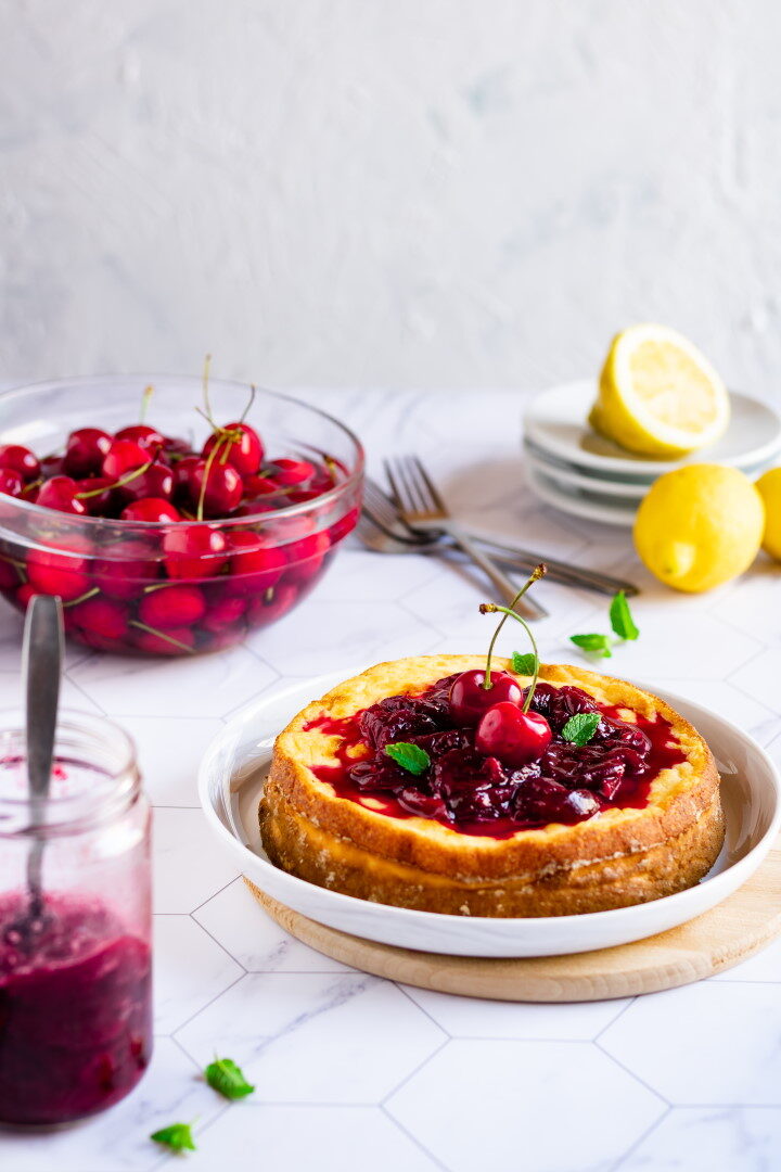 Ricotta al limone con composta di ciliegie