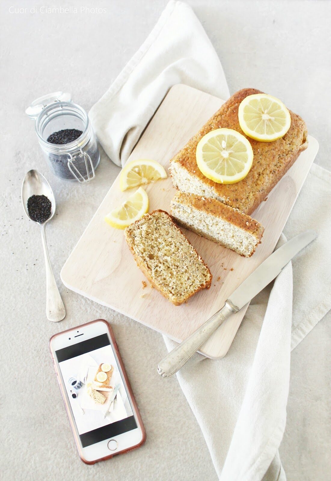 Ricotta, lemon & poppyseed plumcake