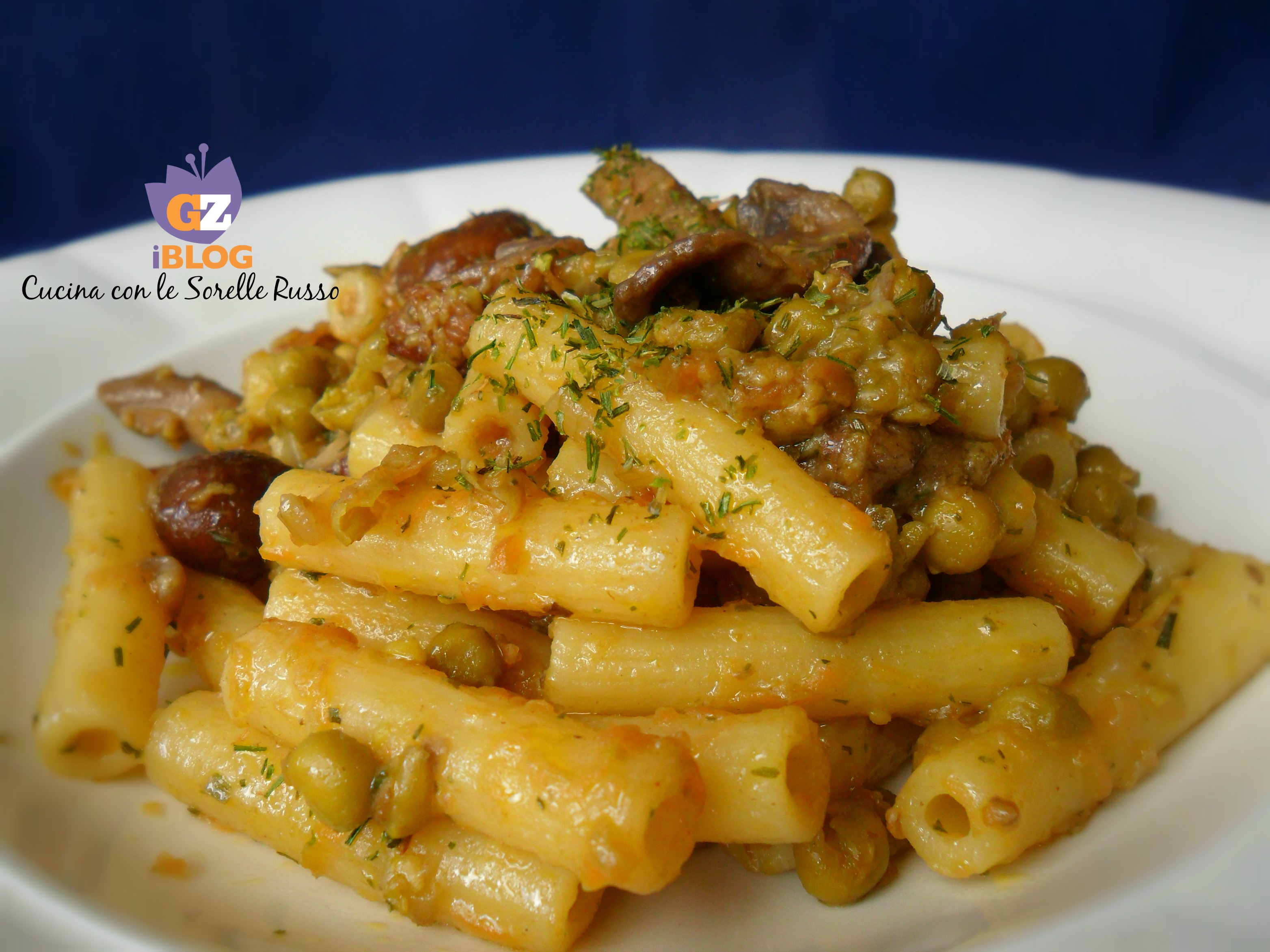 Rigatoni alla crema di porcini e piselli