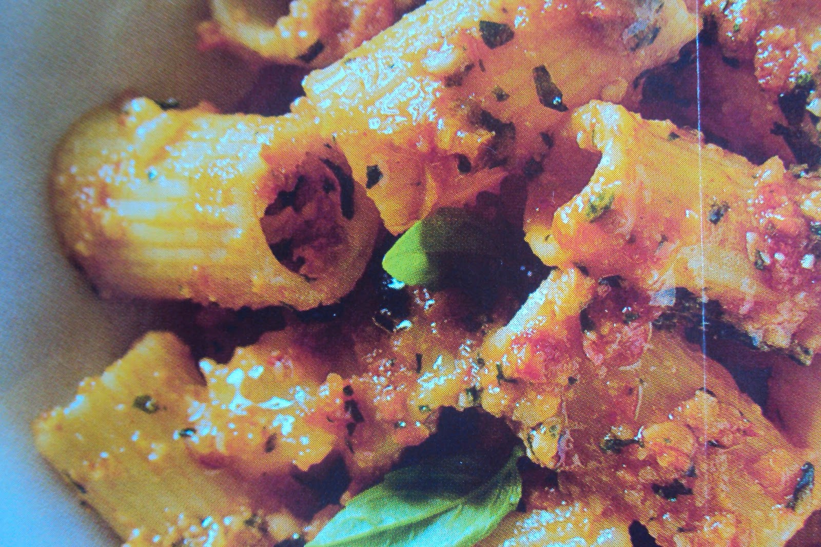 Rigatoni con patate e salsa piccante