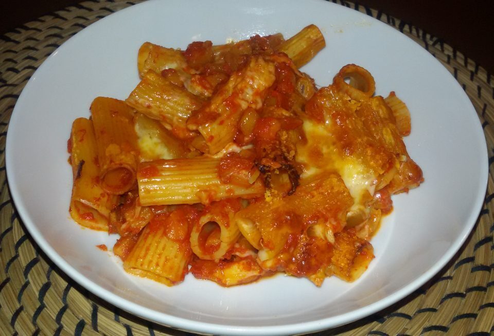 Rigatoni melanzane e provola affumicata