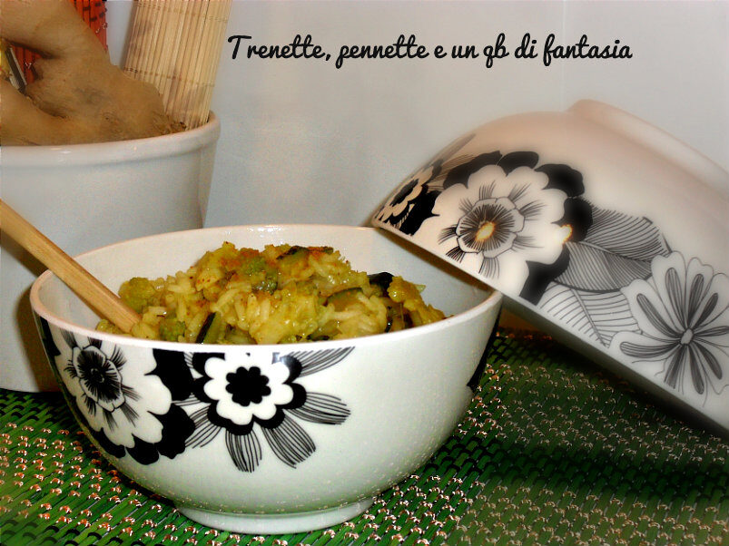 Riso al curry con broccolo e zucchine