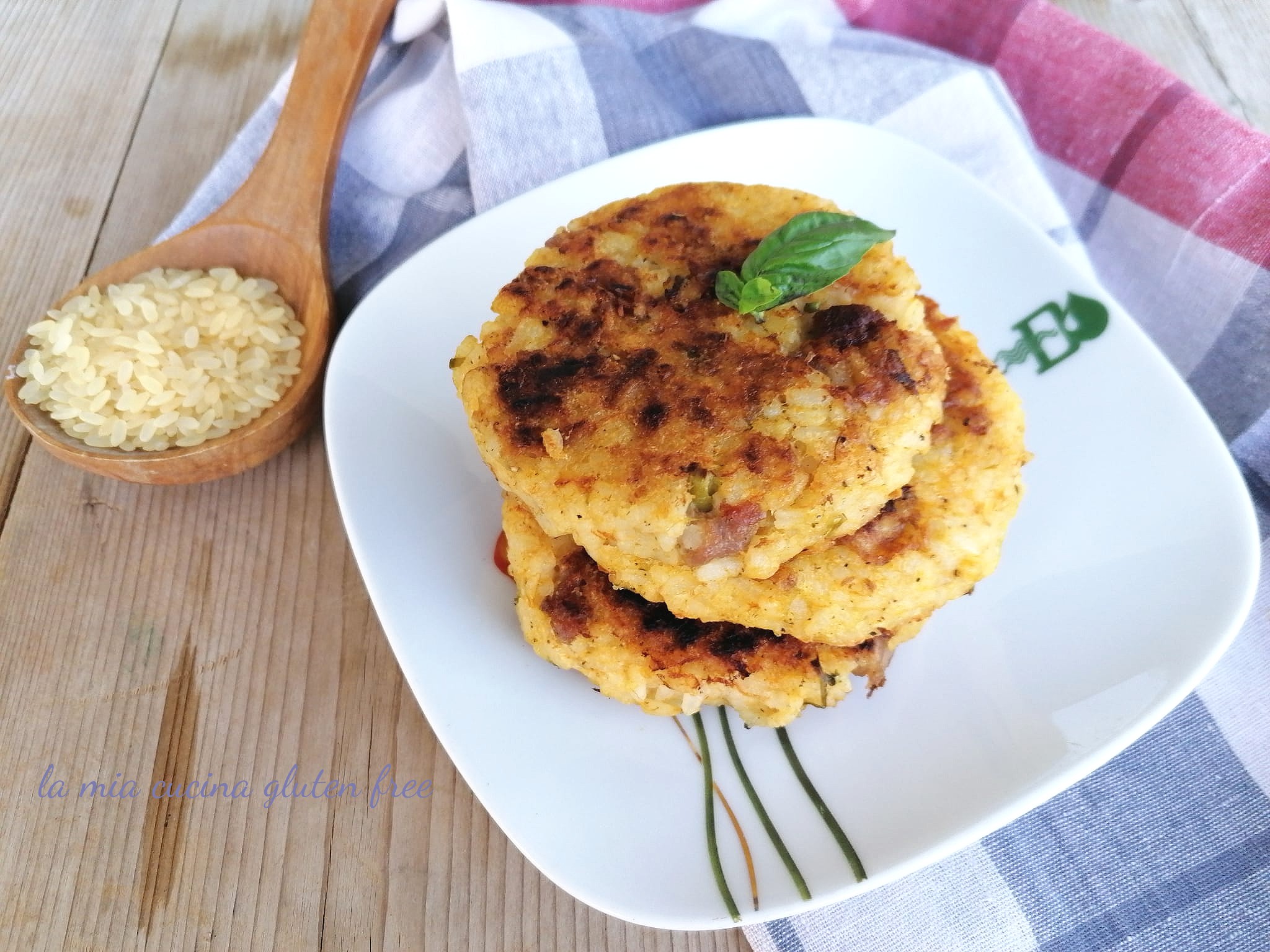 Riso al salto con zucca asparagi e salsiccia