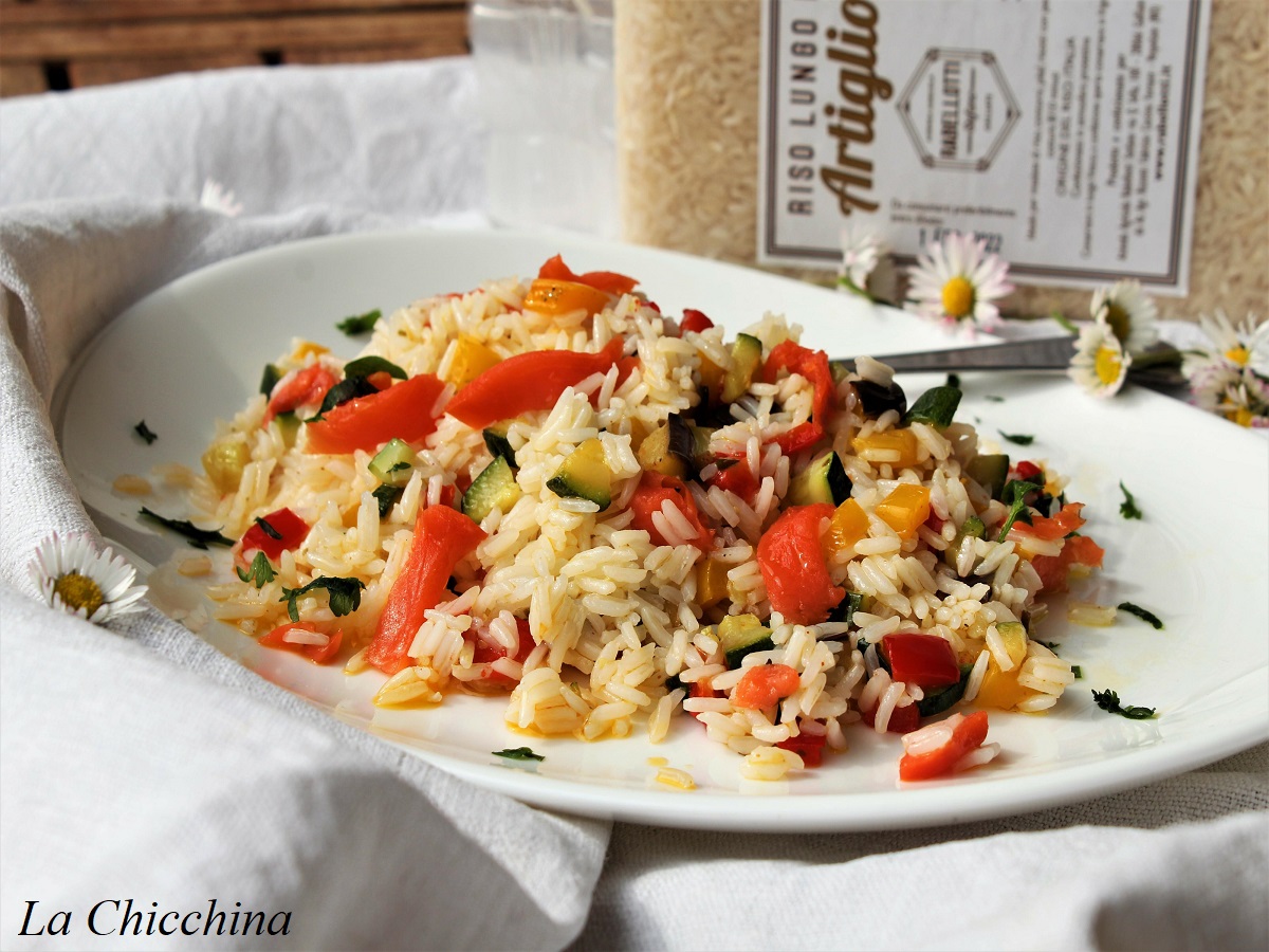 Riso artiglio con verdure e salmone