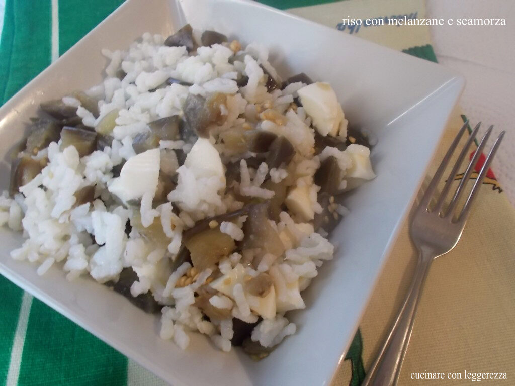 Riso con melanzane e scamorza