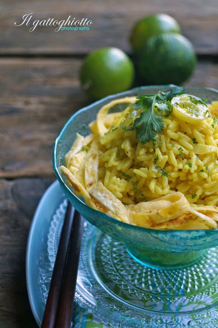 Riso dorato alla curcuma, latte di cocco e lime