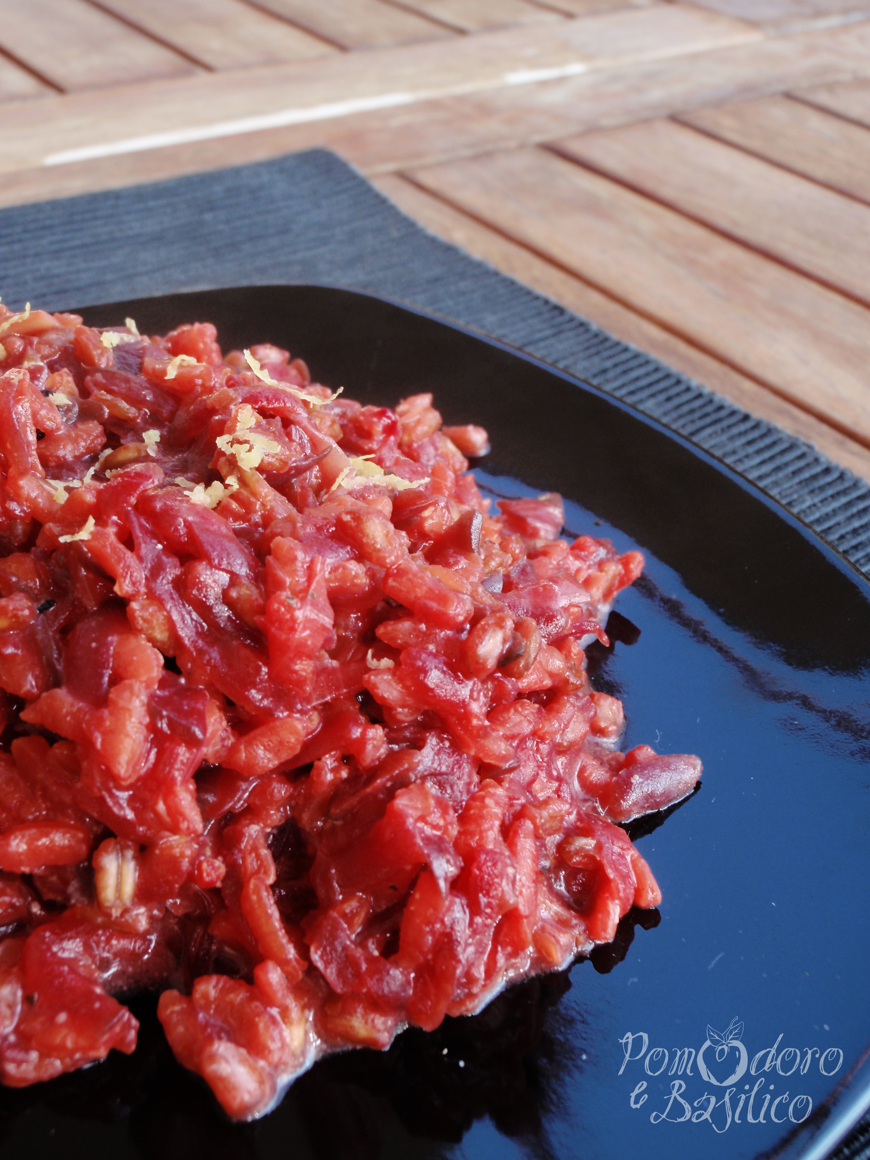 Riso e orzo in rosso agli agrumi