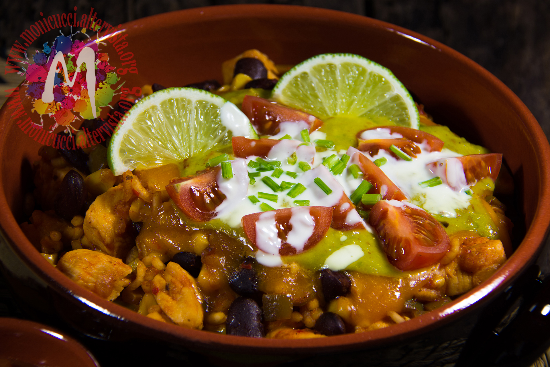 Riso e pollo alla messicana con guacamole, enchilada e tortillas di mais – i menù del sorriso