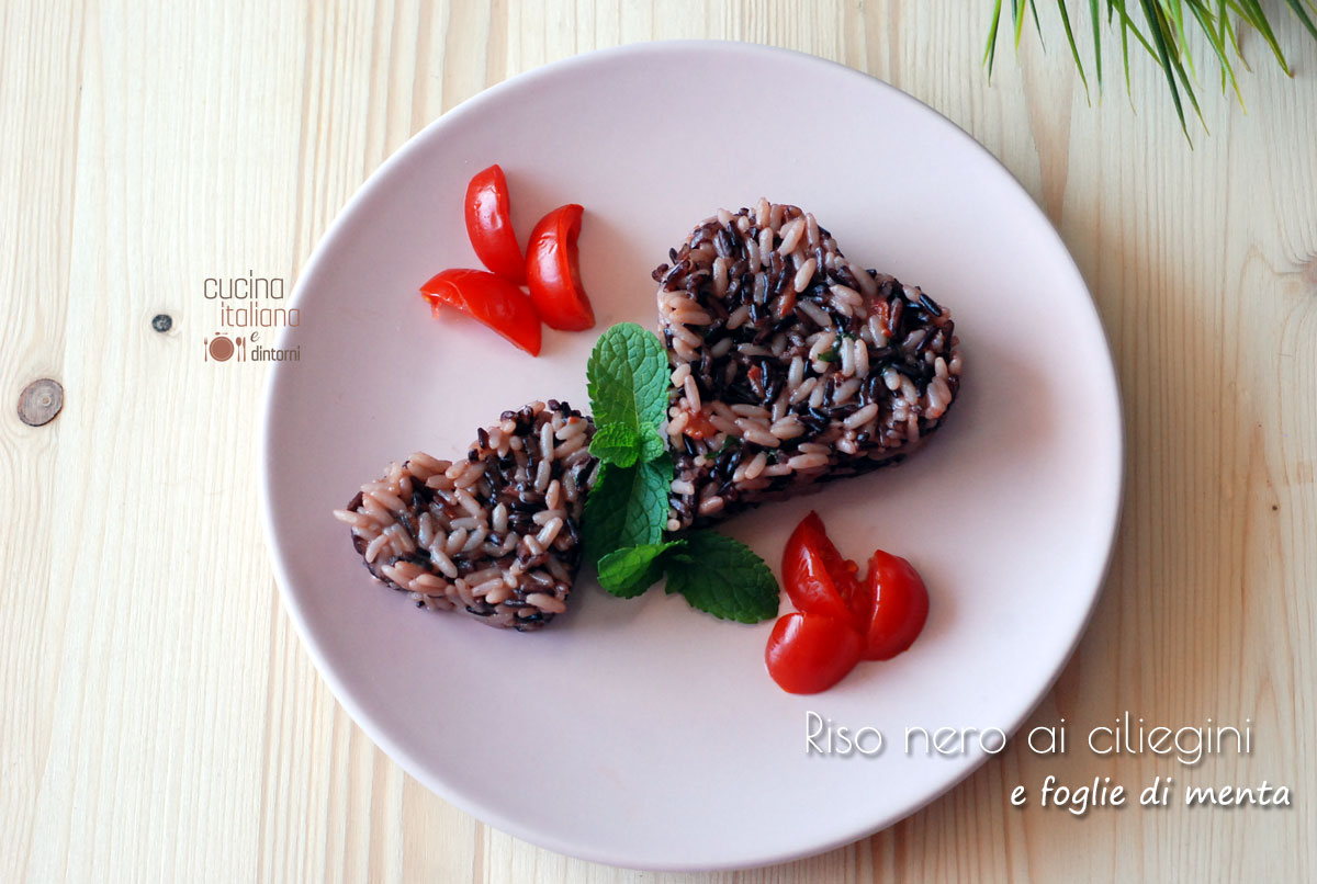 Riso nero ai ciliegini con foglie di menta