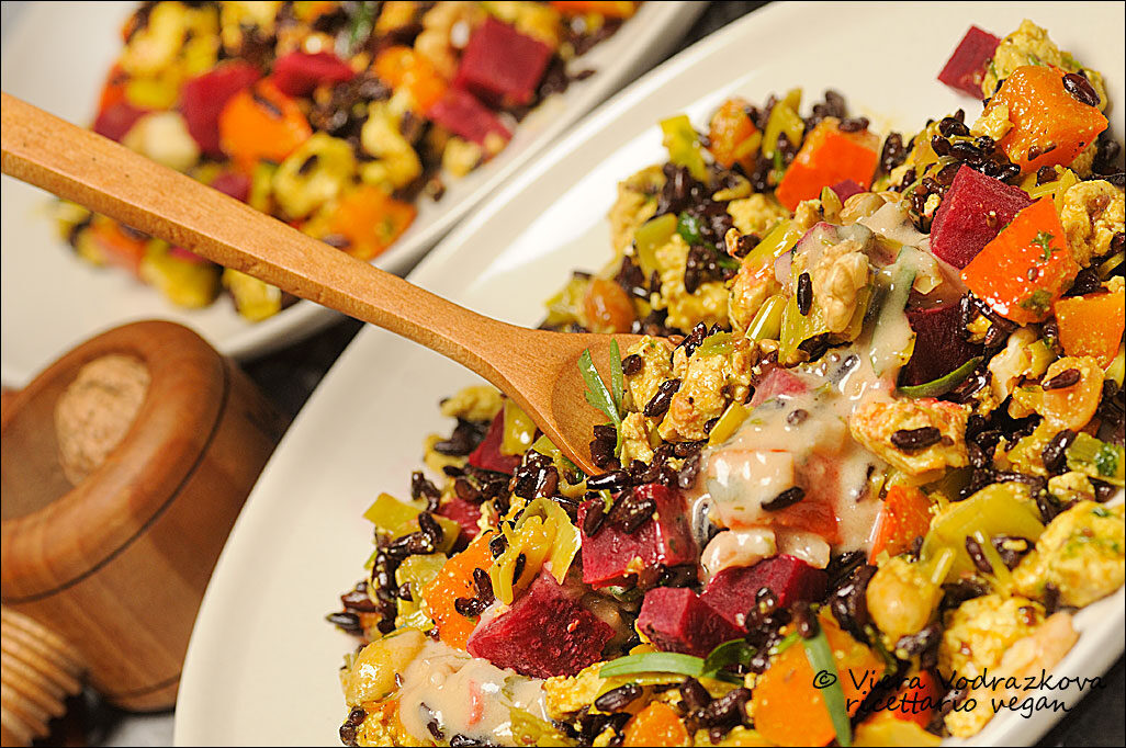 Riso nero autunnale con tofu strappazzato