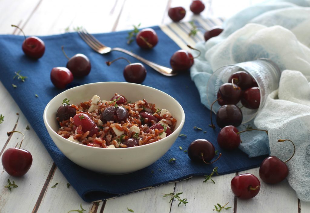 Riso rosso con ciliegie primosale e olio al timo