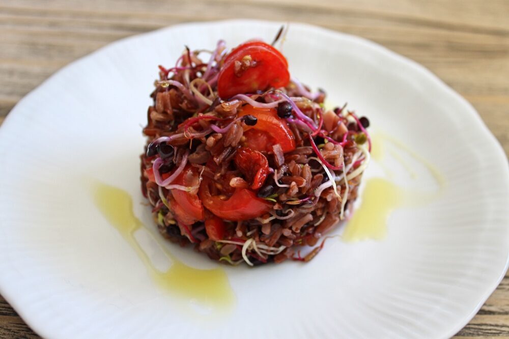 Riso rosso in insalata