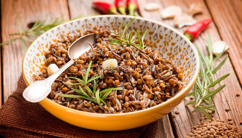 Riso selvatico con lenticchie ed erbe aromatiche, per palati ghiotti!
