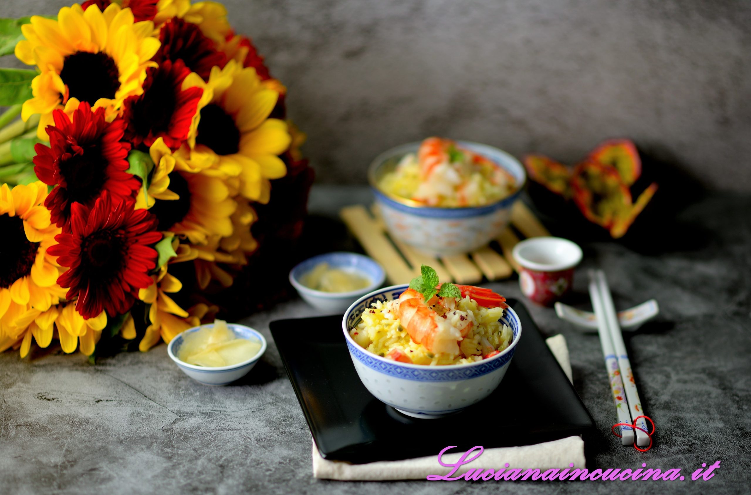 Riso thai con gamberi