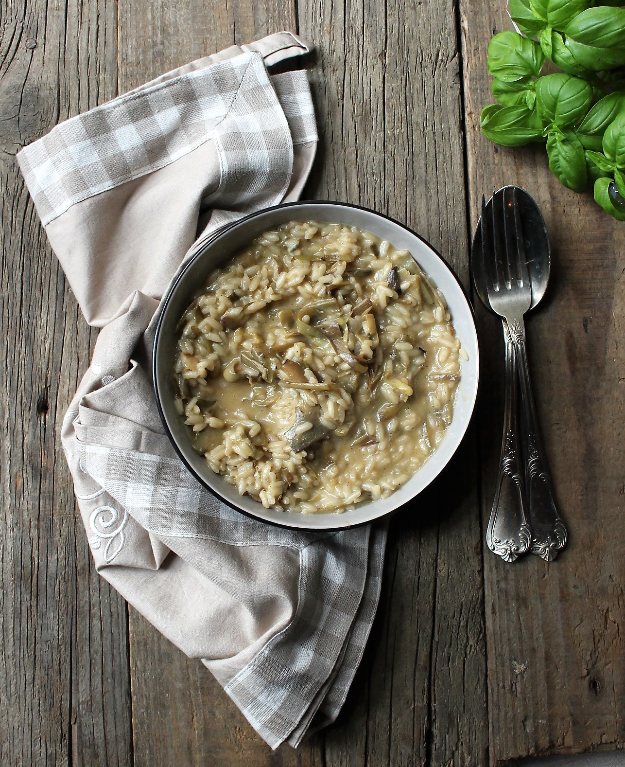 Risotto ai carciofi mantecato al gorgonzola