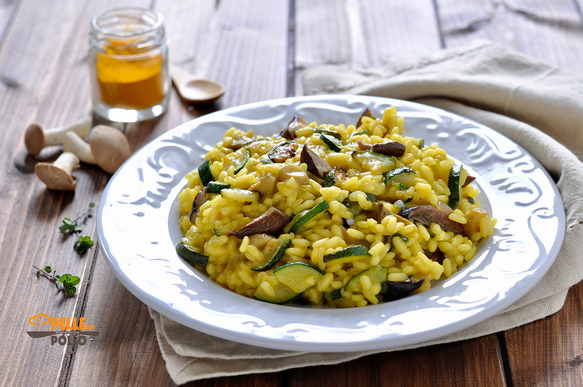 Risotto ai funghi con zucchine e zafferano