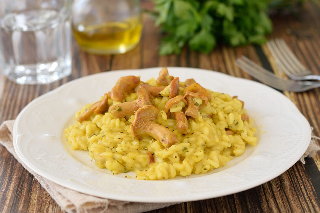 Risotto ai funghi finferli e zafferano