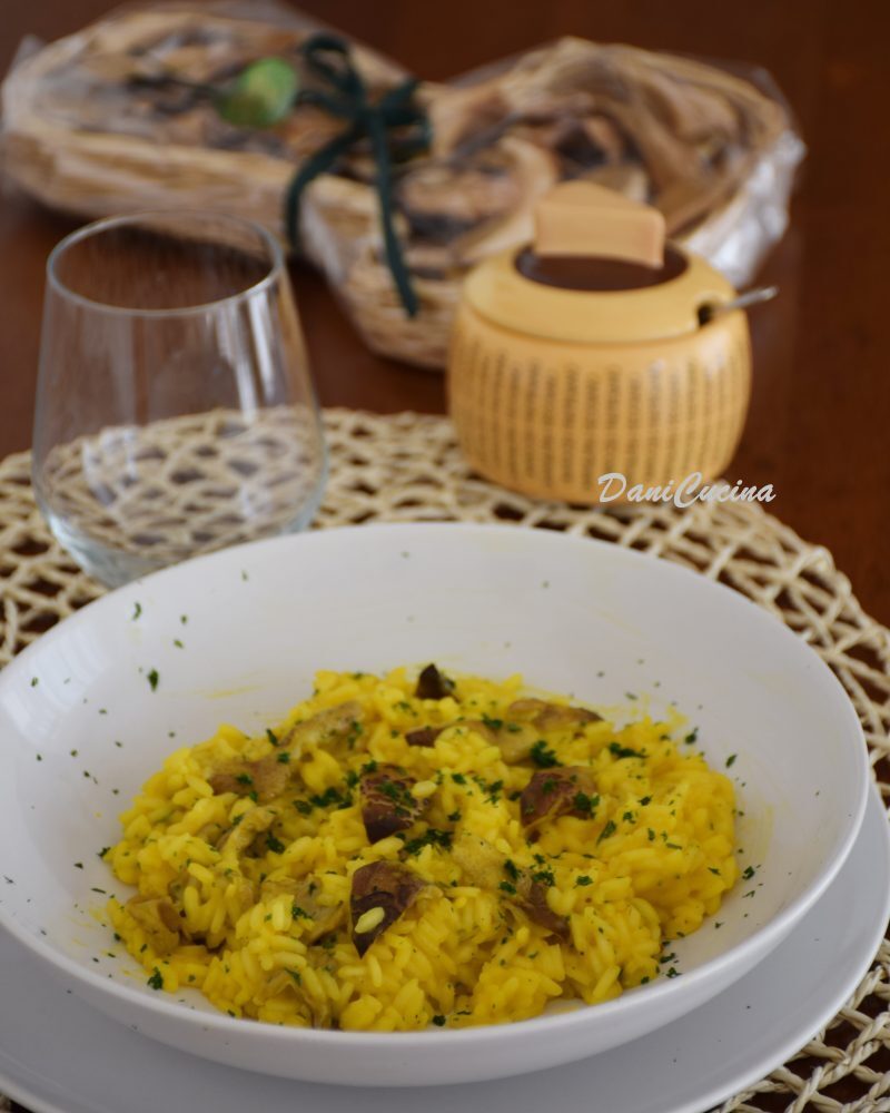 Risotto ai funghi mazza di tamburo e zafferano