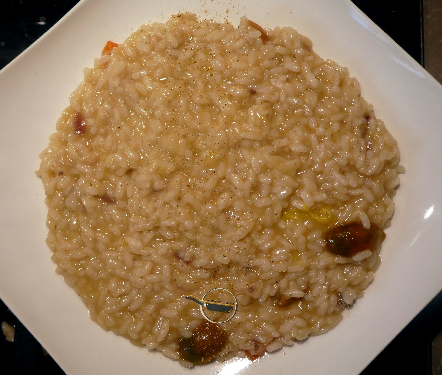 Risotto ai pomodori datterini e cipolla rossa