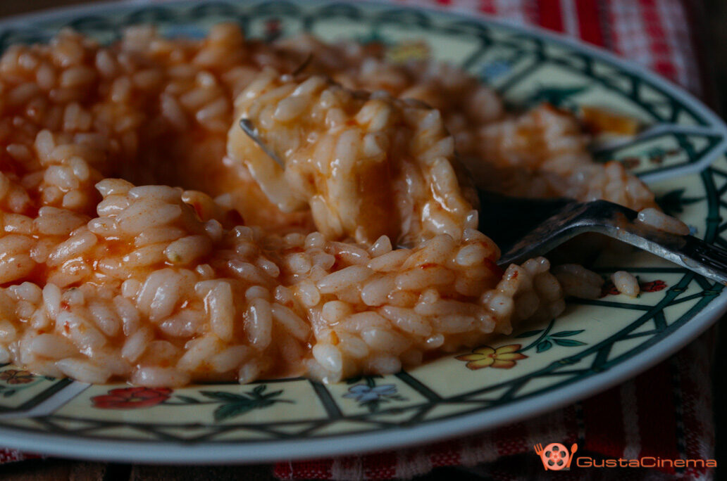 Risotto al pomodoro e mozzarella – ricetta facile e veloce