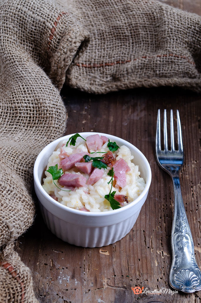 Risotto alla birra con speck e formaggio spalmabile