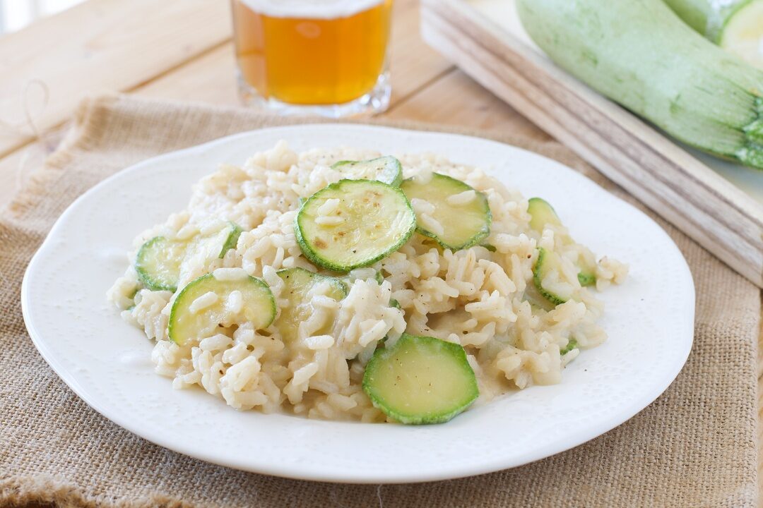 Risotto alla birra zucchine e stracchino