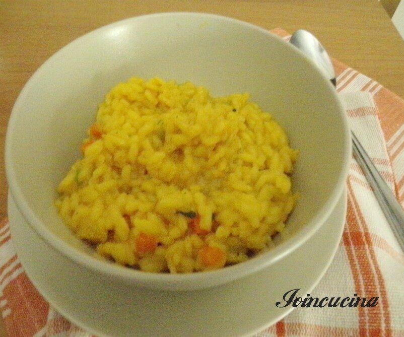 Risotto alla curcuma con verdure miste