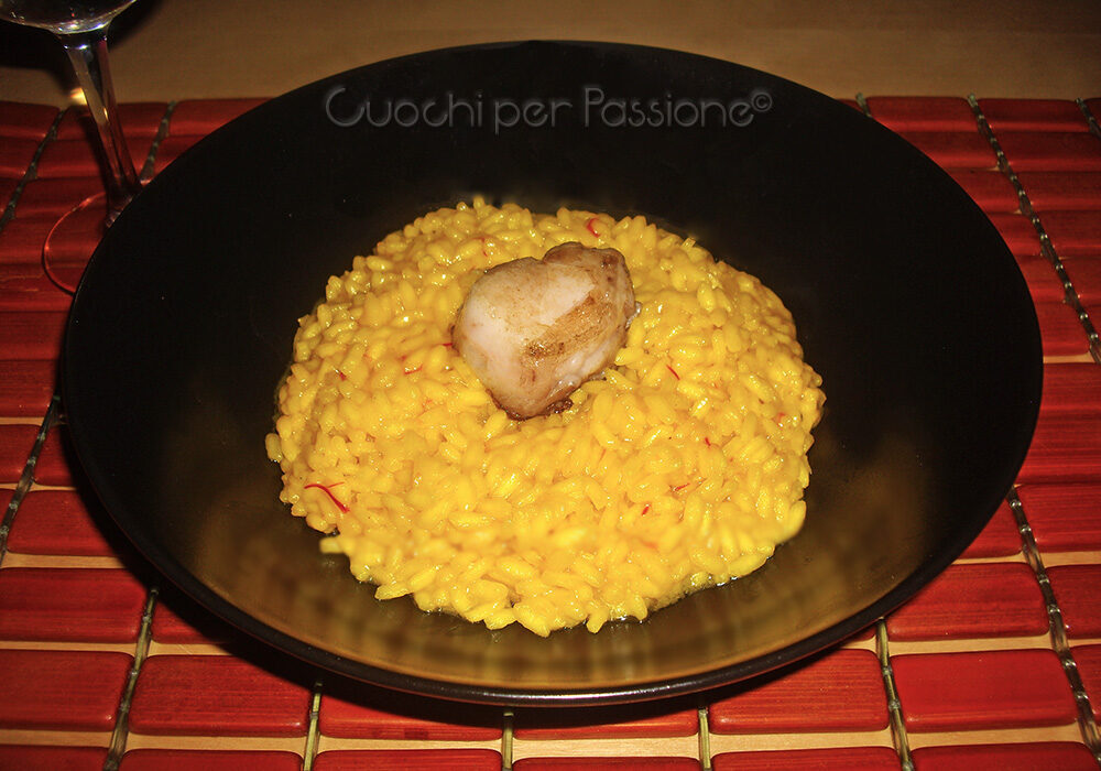 Risotto allo zafferano con midollo alla piastra